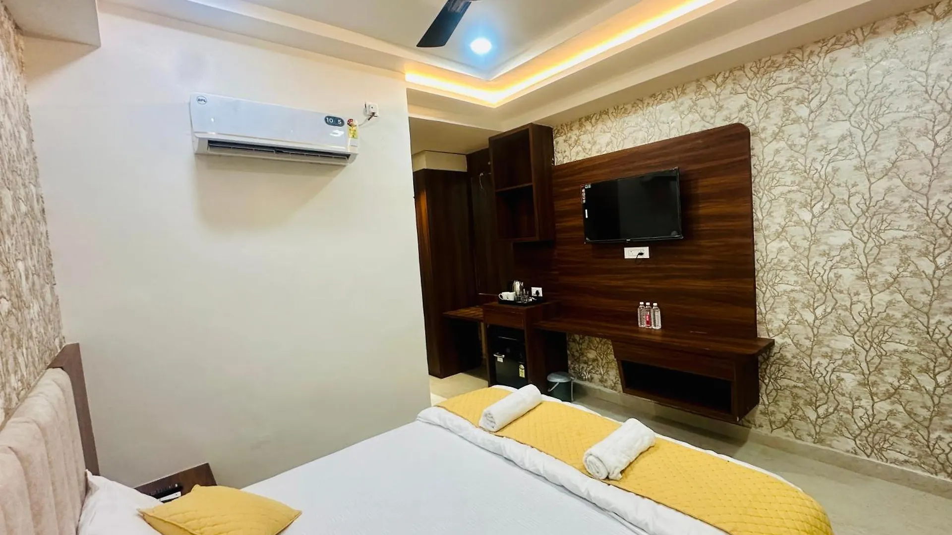 *****  Hotel Deep Palace 바라나시 인도