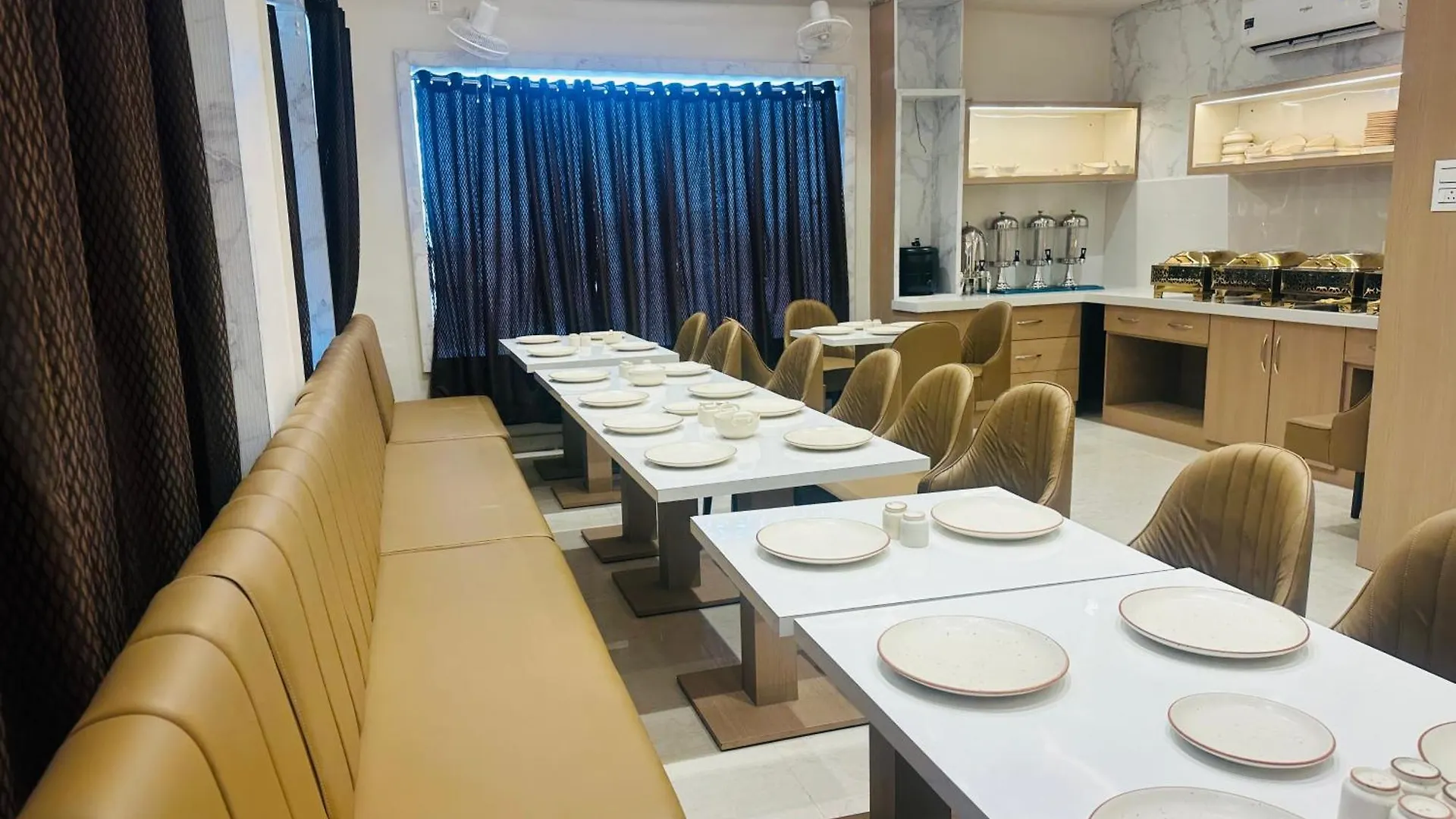 Hotel Deep Palace 바라나시