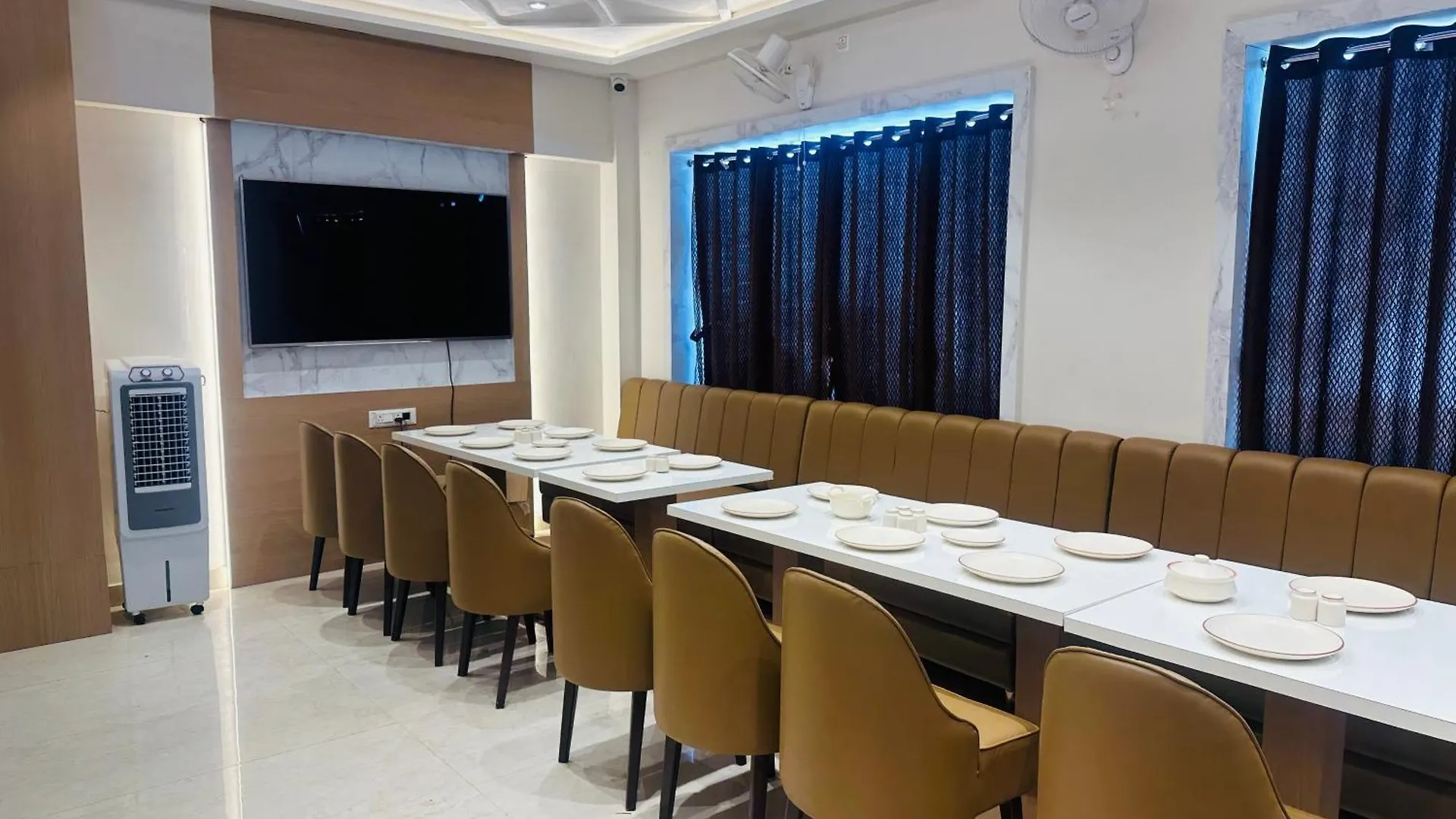 Hotel Deep Palace 바라나시