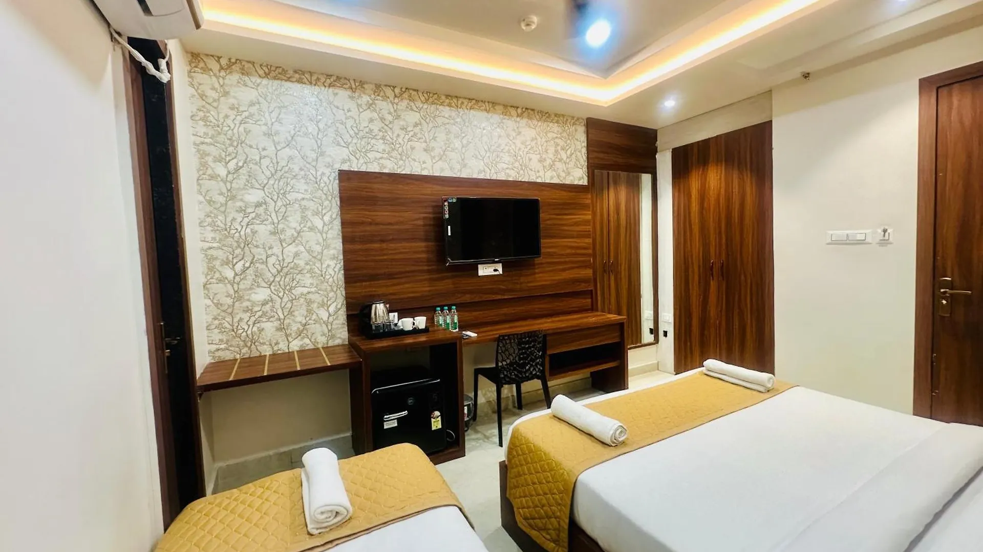 Hotel Deep Palace Váránaszi