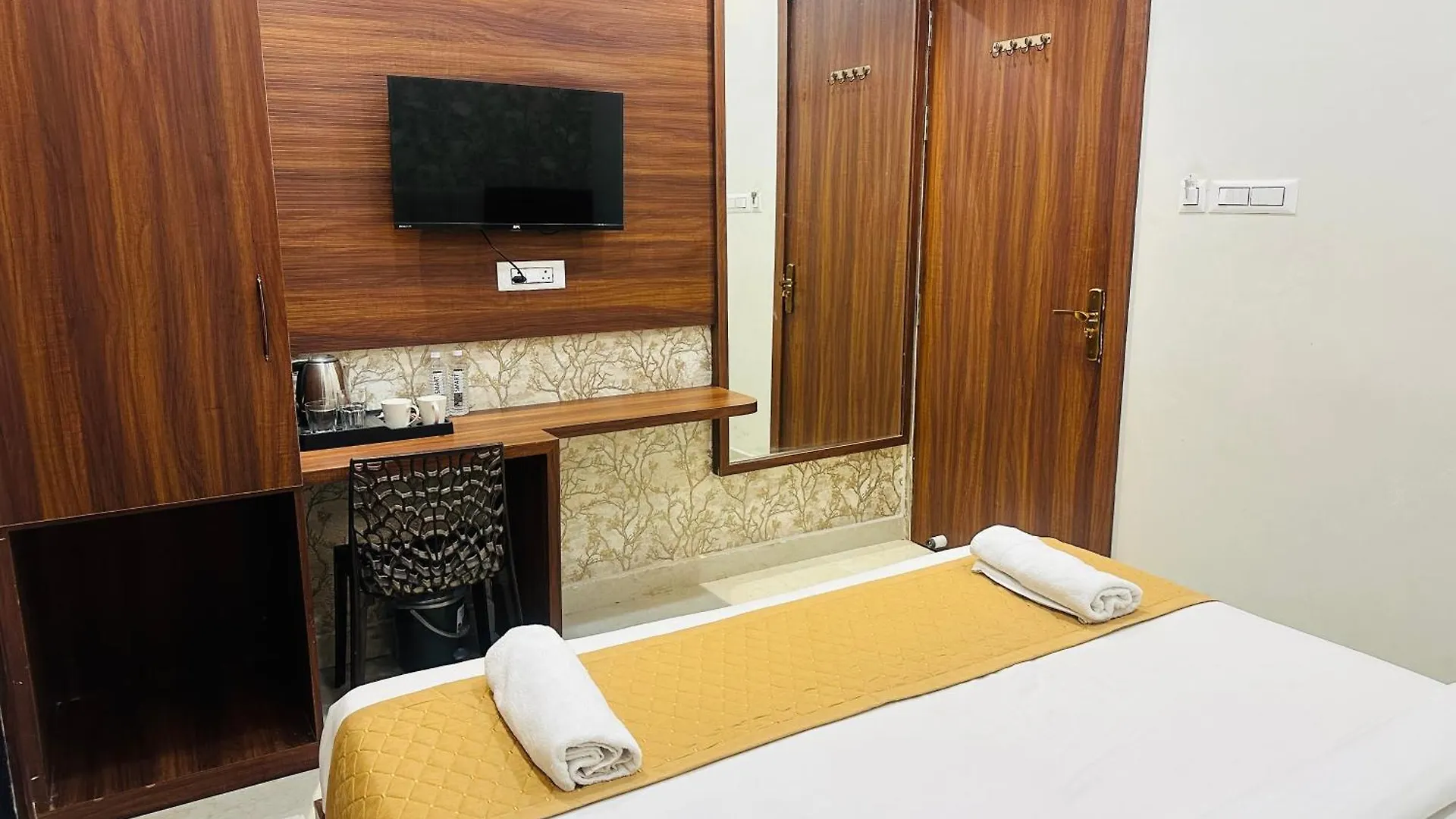 Hotel Deep Palace Váránaszi