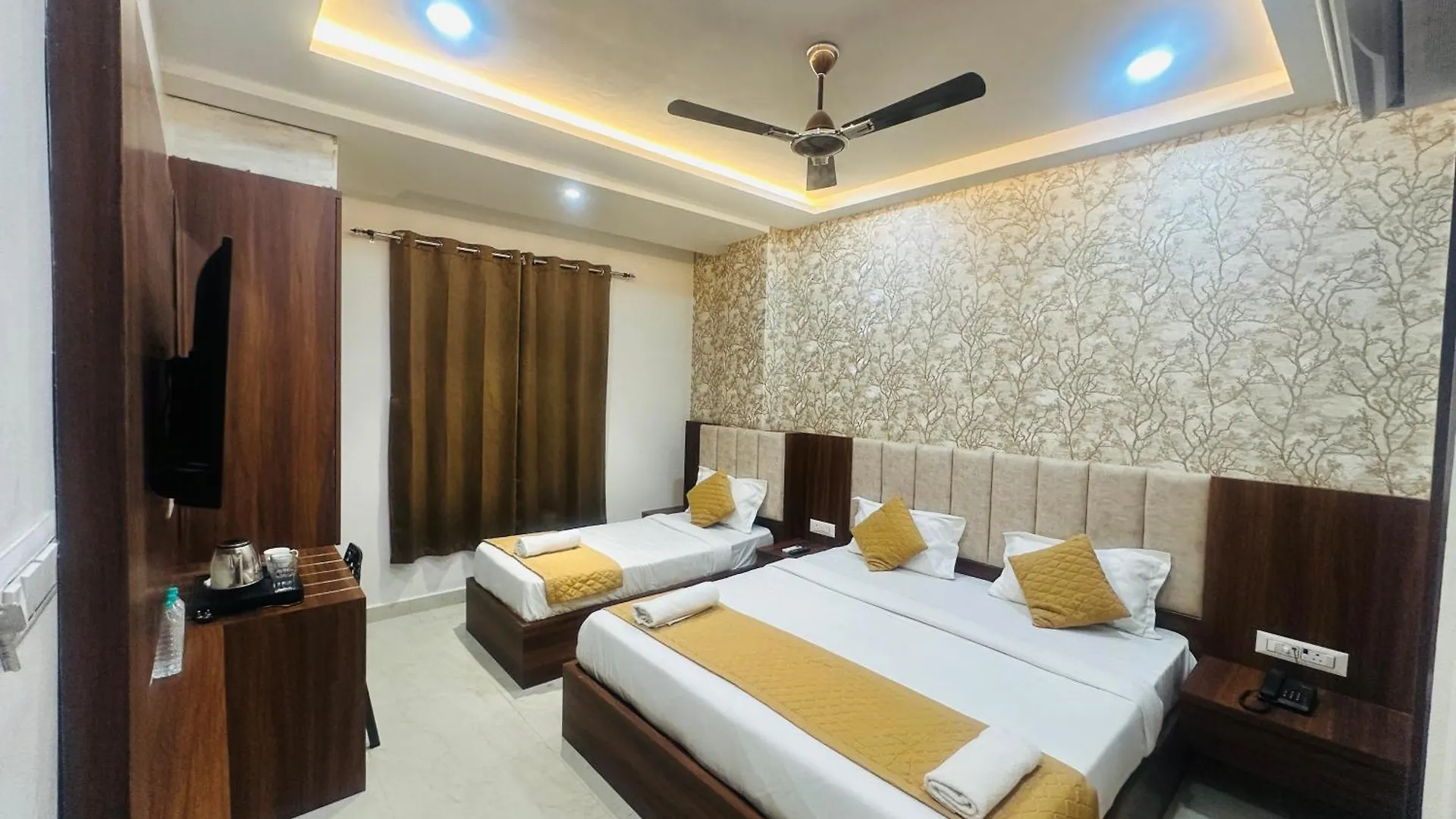 Hotel Deep Palace Váránaszi India