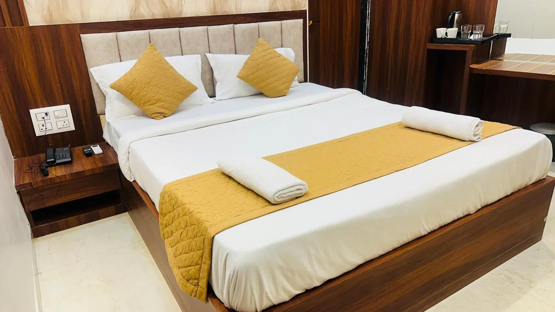 Hotel Deep Palace Váránaszi