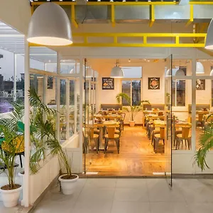 The Hideaway Bedzzz By Leisure *** Varanasi