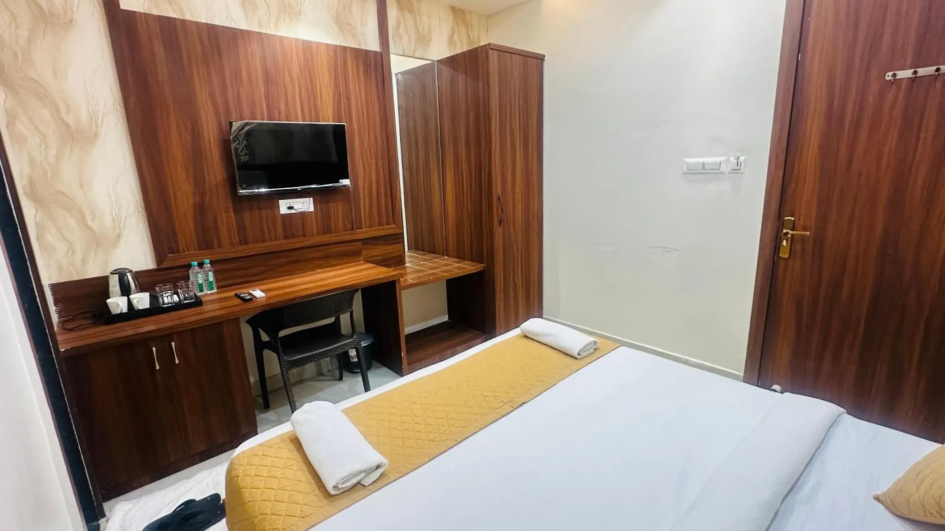 Hotel Deep Palace Benares