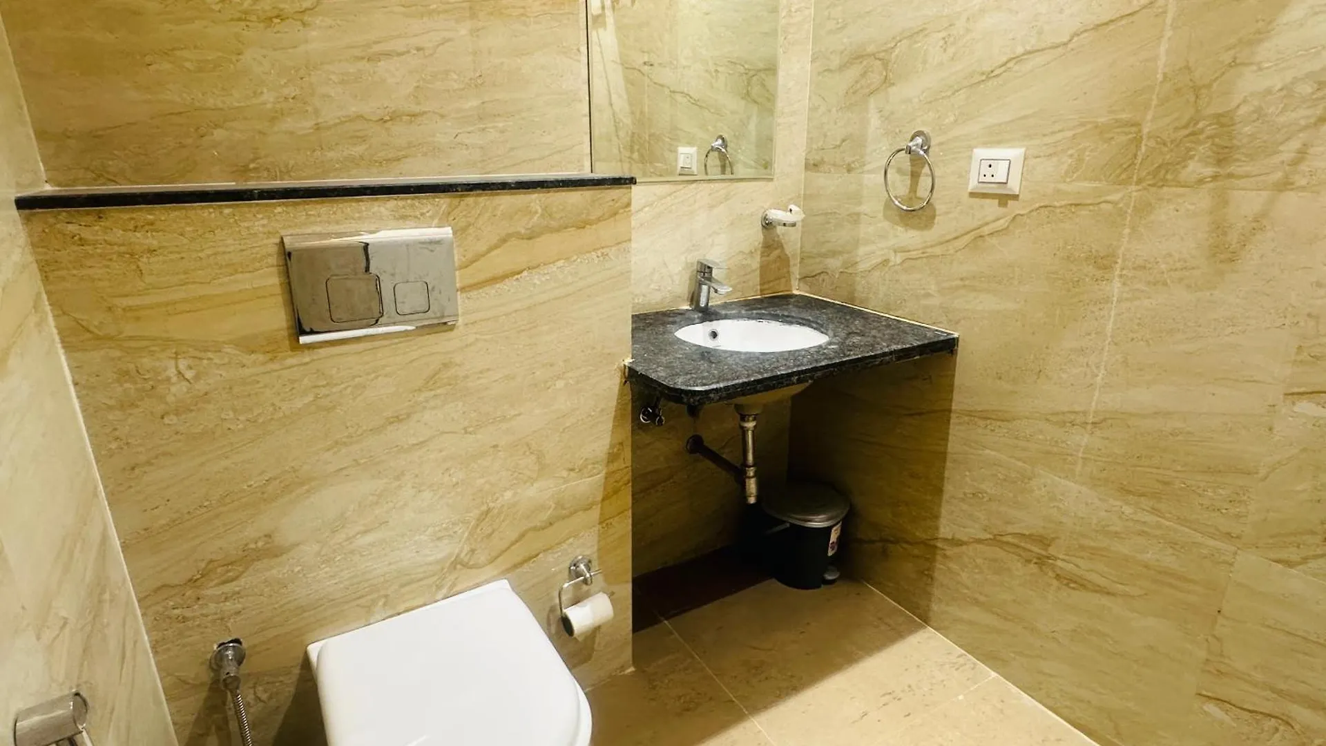 Hotel Deep Palace Benares